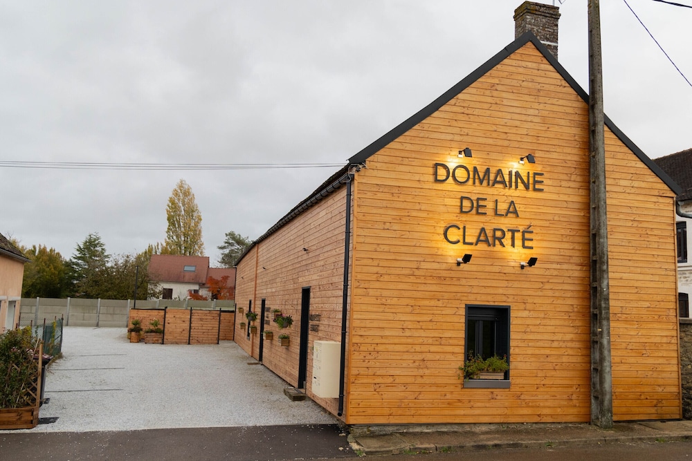 Le Domaine de la Clarté — 4-Star Luxury Hotel in Venoy, France