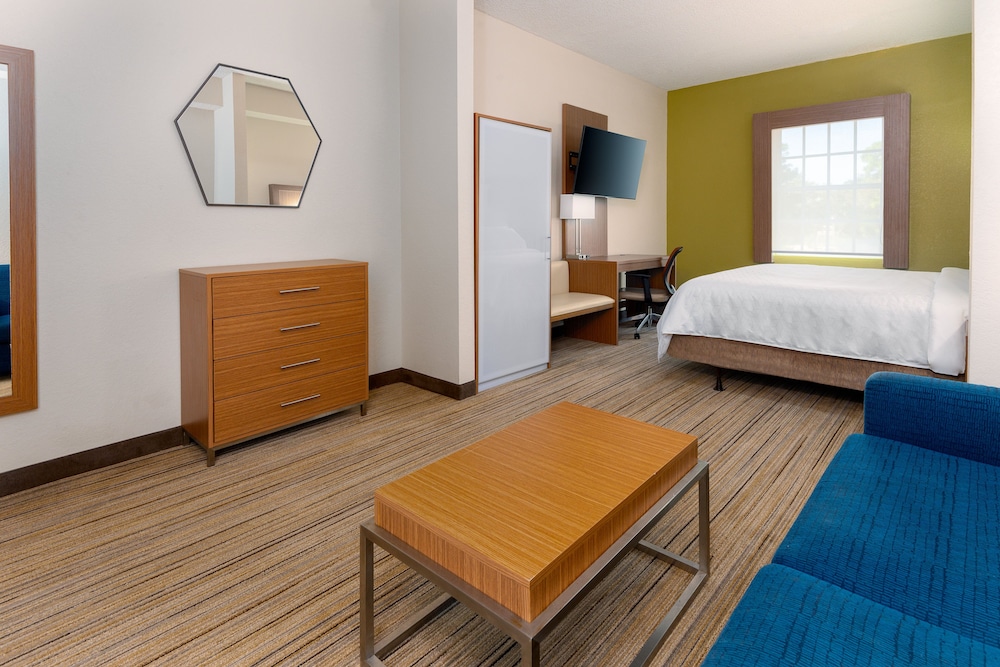 Holiday Inn Express & Suites Naples North Bonita Springs by IHG - photo 14
