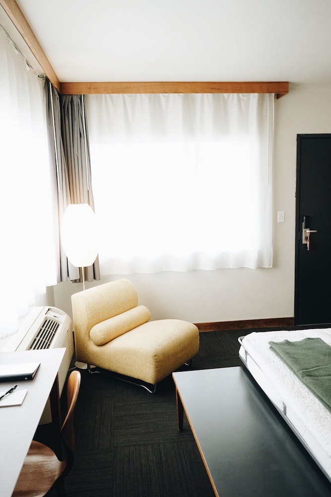 Modern Hotel - photo 15