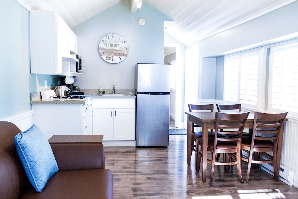 Ocean Echo Inn and Beach Cottages - photo 21