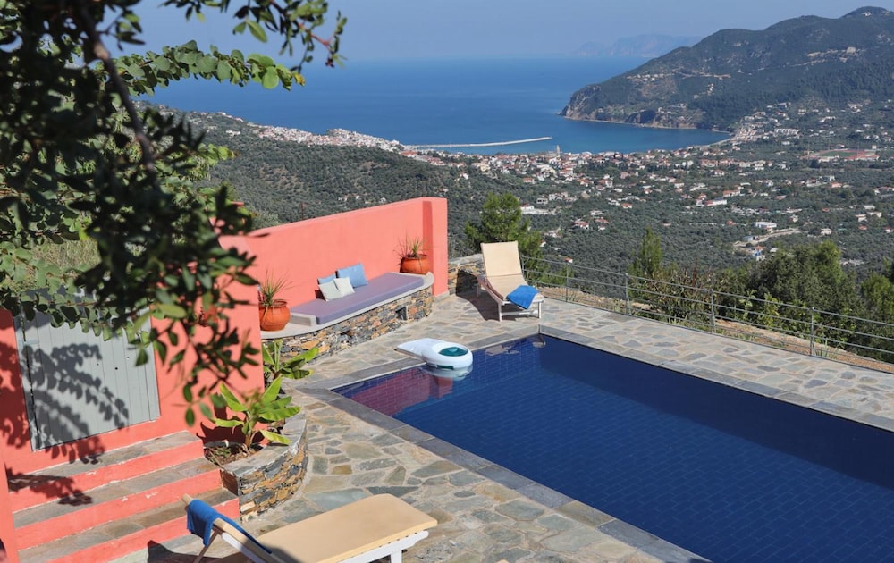 Villa Margarita in Skopelos — 4-Star Luxury Hotel in Skopelos, Greece