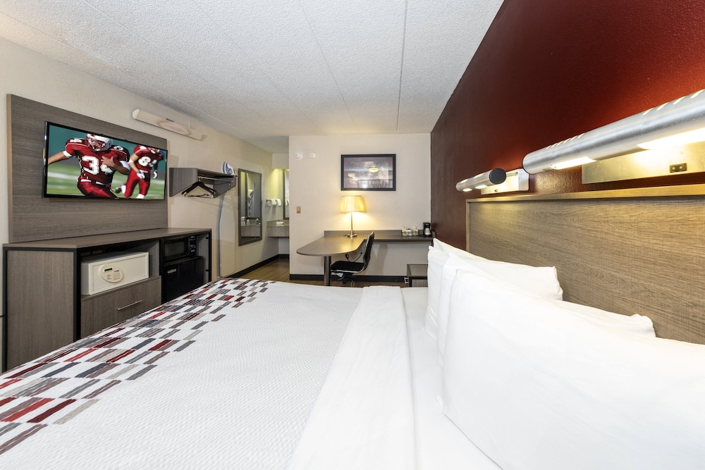 Red Roof Inn Tinton Falls Jersey Shore - photo 2