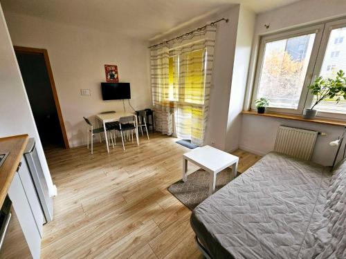 Green Kabaty Apartment 3 — 4-Star Luxury Hotel in Warsaw, Poland