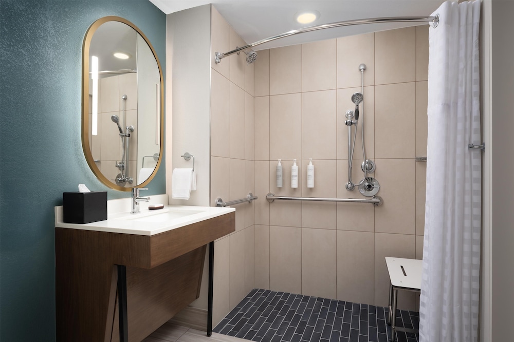 Embassy Suites by Hilton San Marcos Hotel Conference Center - photo 32