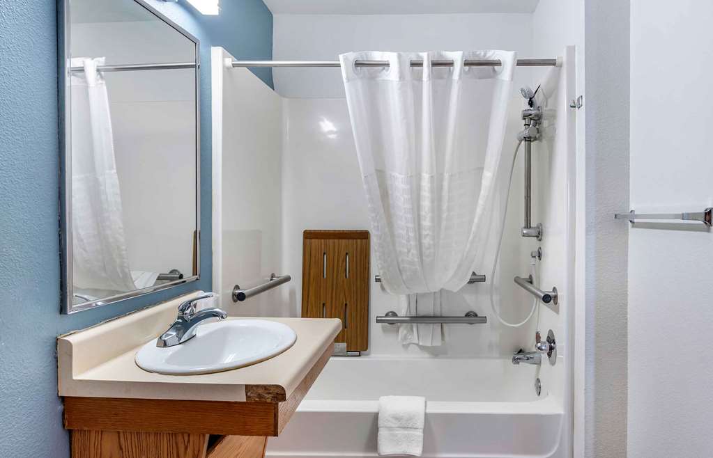 Extended Stay America Select Suites Louisville South - photo 23
