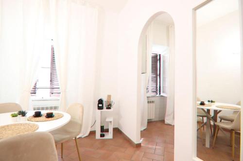 Colosseum 20 apartment — 4-Star Luxury Hotel in Rome, Italy