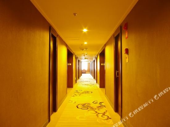 Wenzhou Hotel - last minute hotel in Urumqi