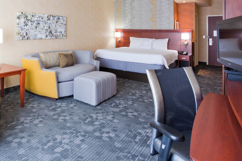 Courtyard by Marriott Rochester Mayo Clinic Area Saint Marys - photo 9