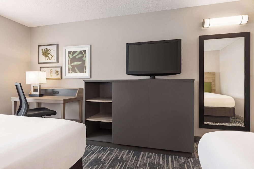 Country Inn & Suites by Radisson St. Cloud East MN - photo 9