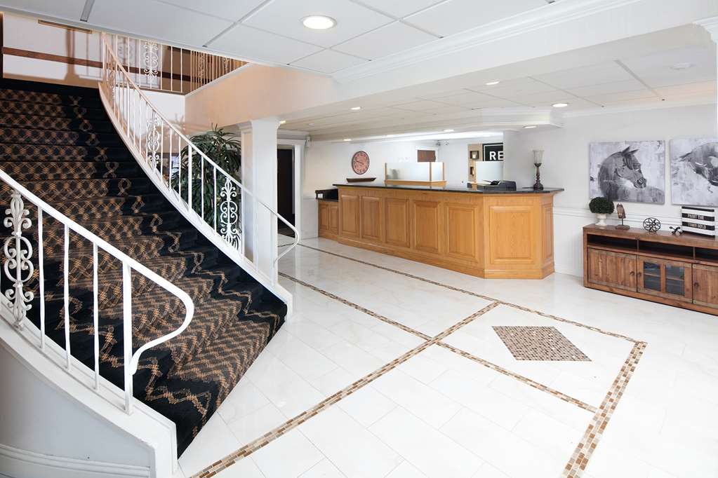 Red Lion Inn & Suites Auburn - photo 10