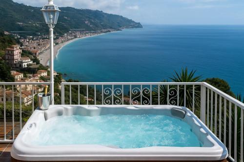 Dream View Suites Taormina — 4-Star Luxury Hotel in Taormina, Italy