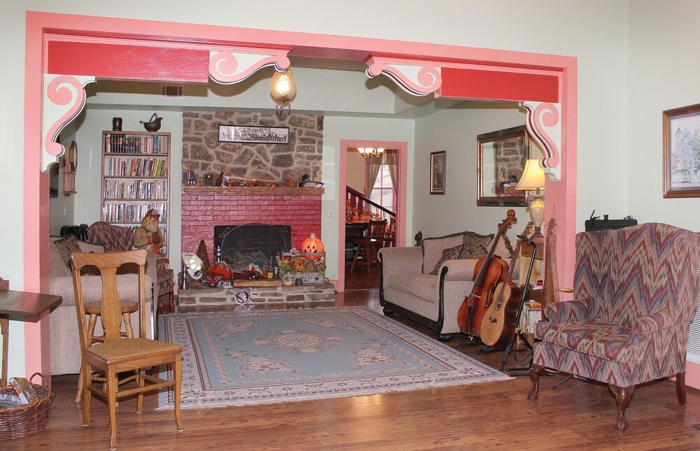 Ozark Country Inn - photo 36