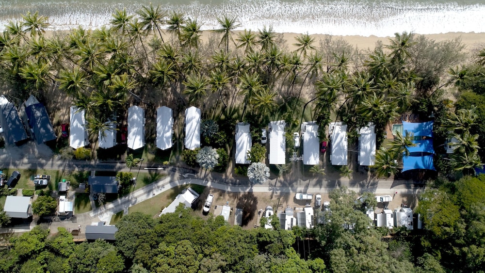 Ellis Beach Oceanfront Bungalows in Cairns, Australia