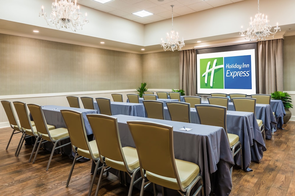 Holiday Inn Express Fairhope by IHG - photo 17