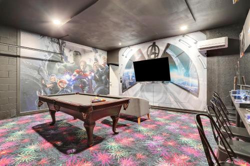 Themed Luxury 6BR Getaway with Resort Amenities - photo 23