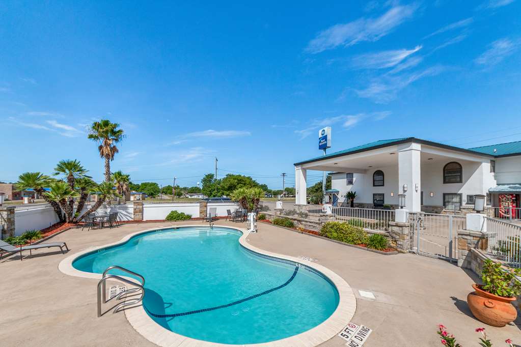 Best Western George West Executive Inn - photo 4