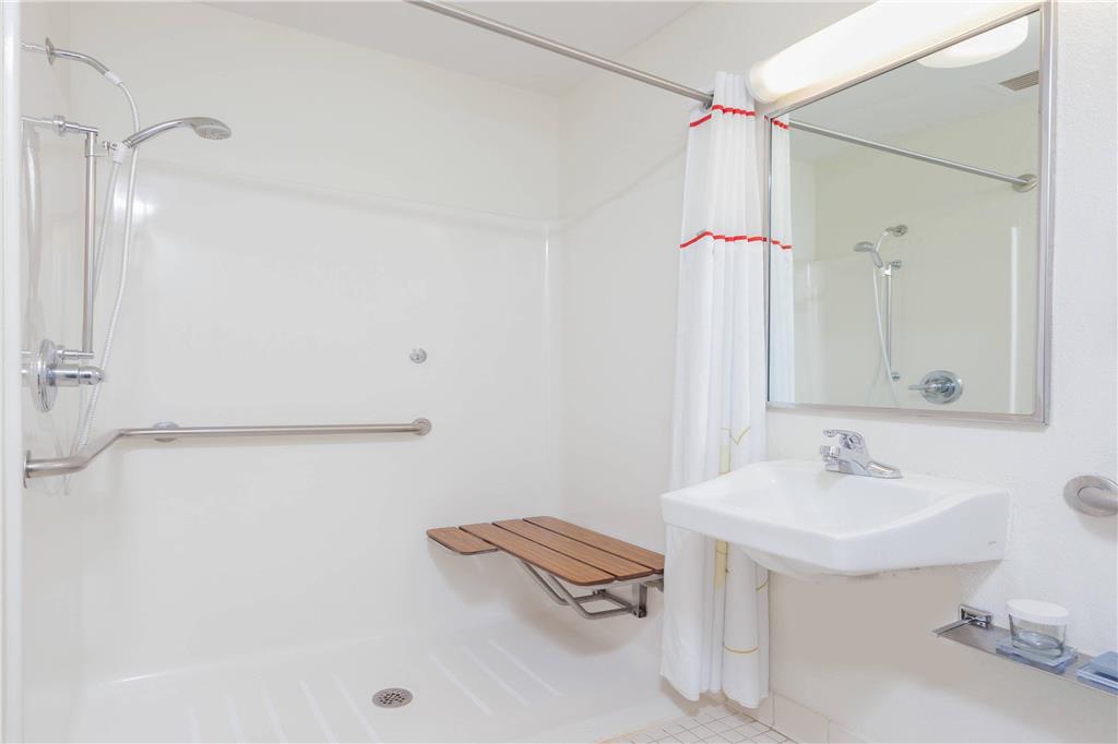 MainStay Suites Detroit Auburn Hills - photo 14