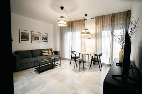 Reyes CatA3licos Suite Apartment — 4-Star Luxury Hotel in Sevilla, Spain