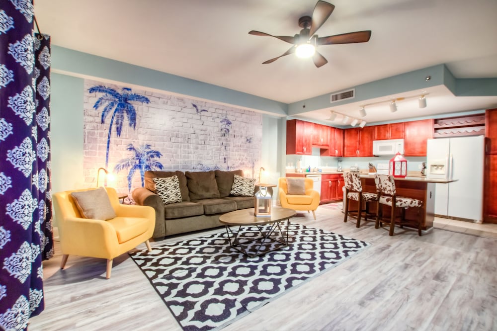 Laketown Wharf Resort by Aneliya's Rentals - photo 527