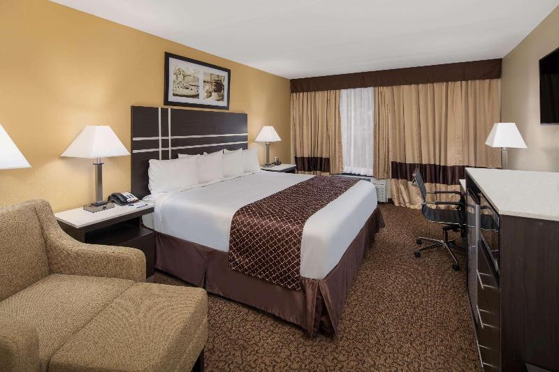 Baymont Inn Suites By Wyndham Hammond - photo 15