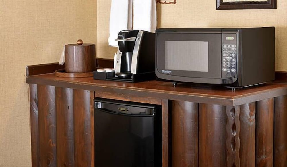 Boarders Inn & Suites by Cobblestone Hotels Waukon - photo 19
