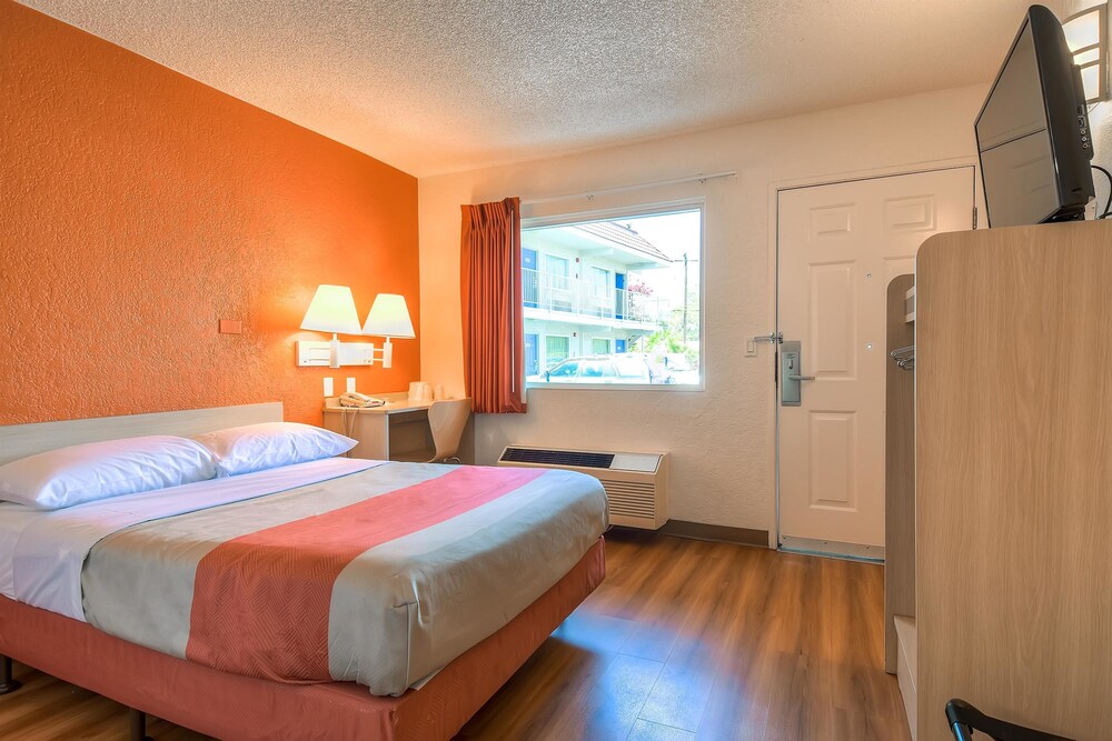 Motel 6 Los Angeles Norwalk - photo 15
