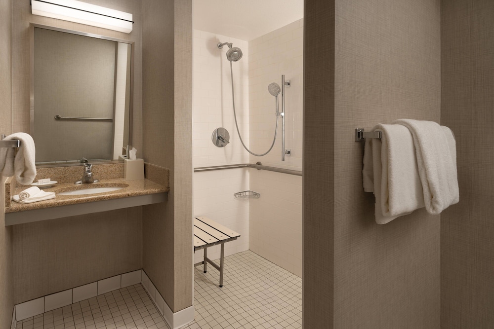 Residence Inn by Marriott Seattle Bellevue - photo 24