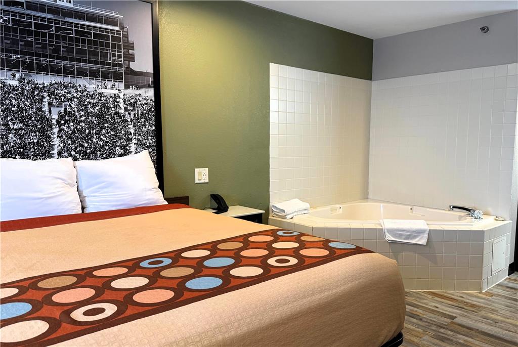 Super 8 by Wyndham Frankfort IN - photo 17