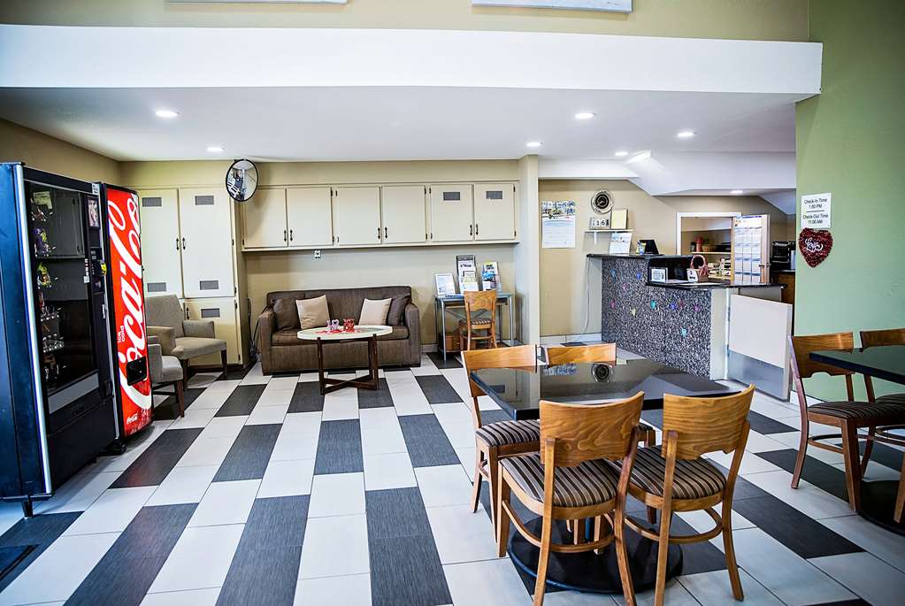 Super 8 by Wyndham Holbrook - photo 25