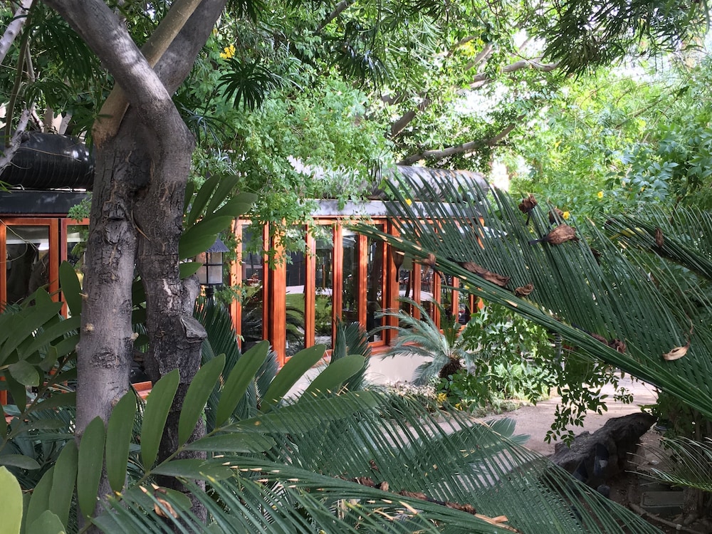 GetAways at Palm Springs Tennis Club - photo 35
