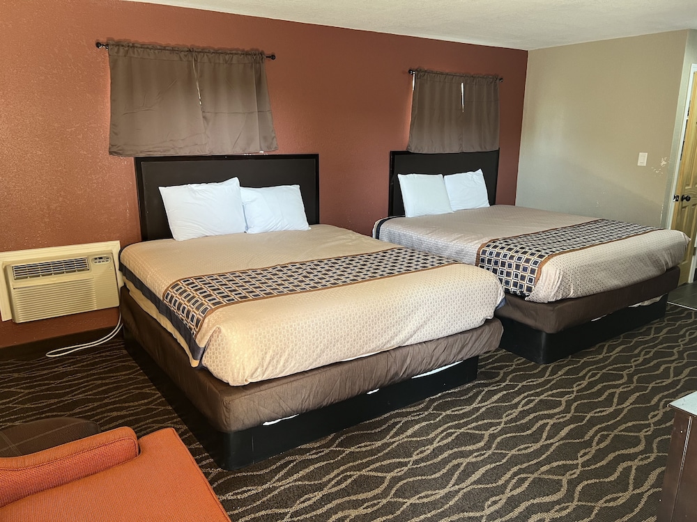 Westbridge Inn & Suites - photo 15