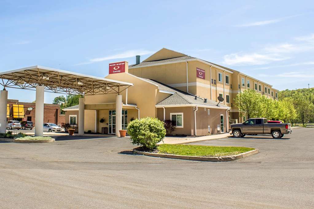 Econo Lodge Meadville PA - photo 3