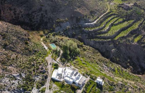 Cortijo El Albaricoque De La Sierra Finca De 75 Hectareas — Nijar