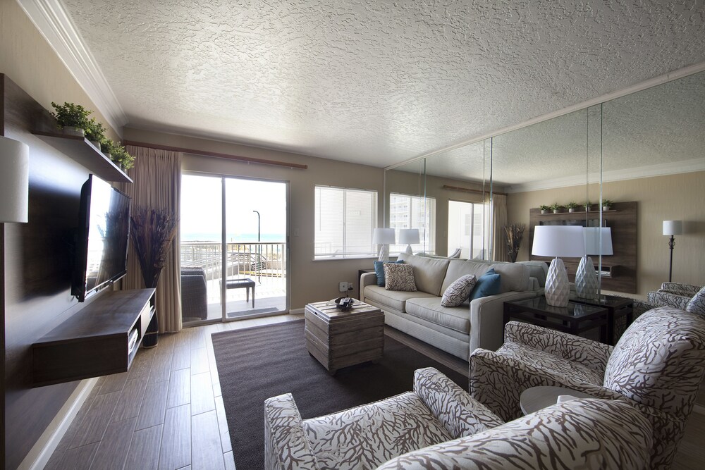 Holiday Surf and Racquet Club - photo 20