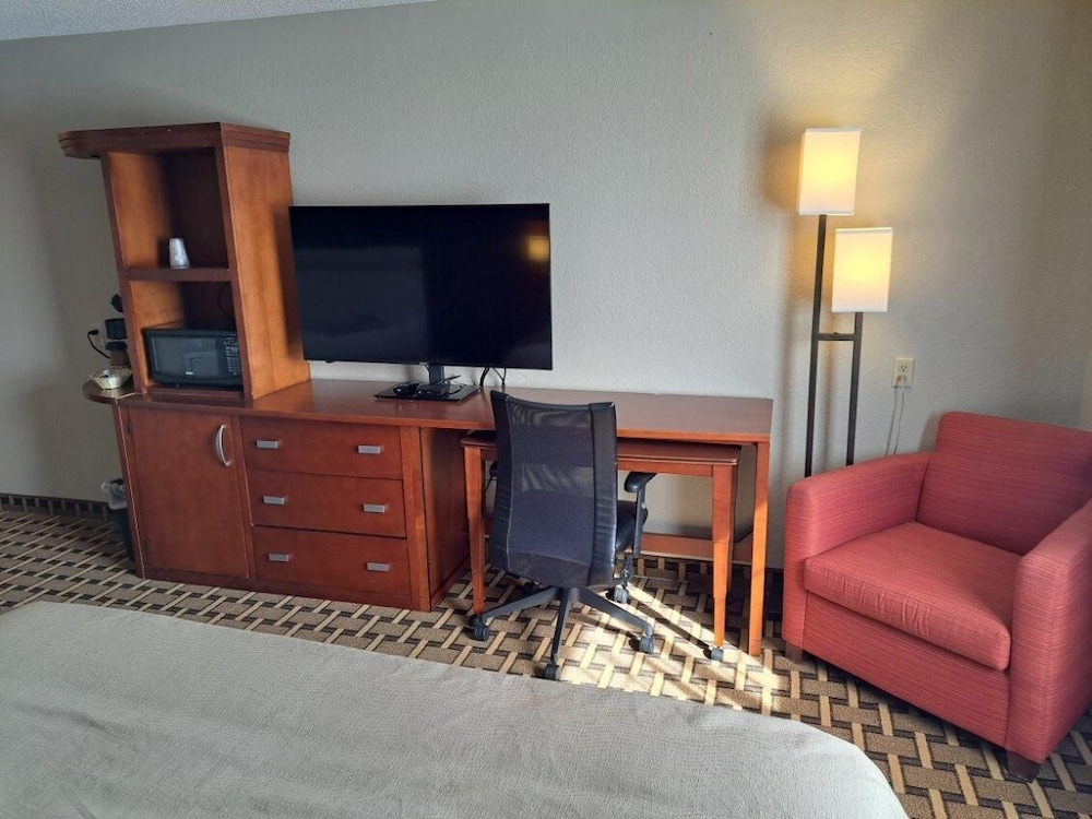 Crossroads Hotel - photo 16