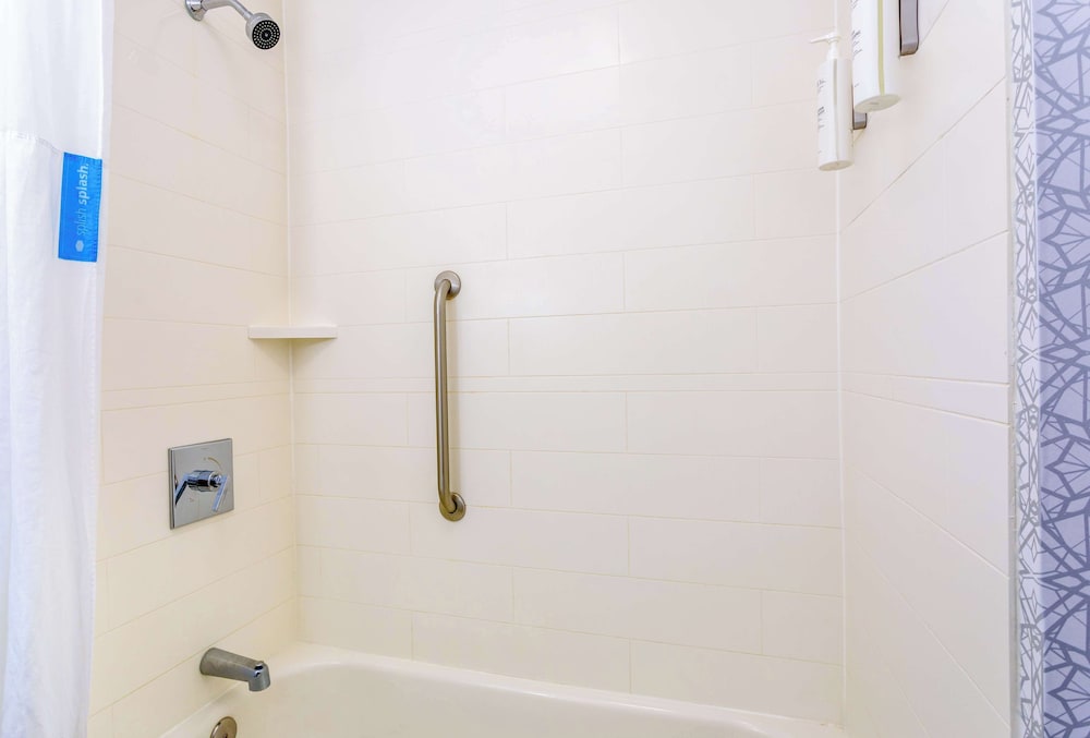 Hampton Inn & Suites Tallahassee I 10 Thomasville Road - photo 45