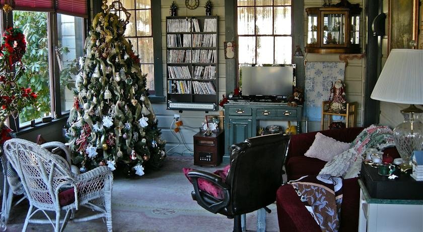 Old Tower House Bed & Breakfast - photo 13