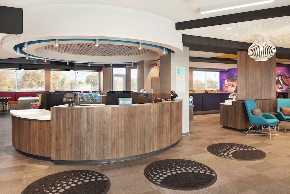 Tru By Hilton Milwaukee Brookfield - photo 9