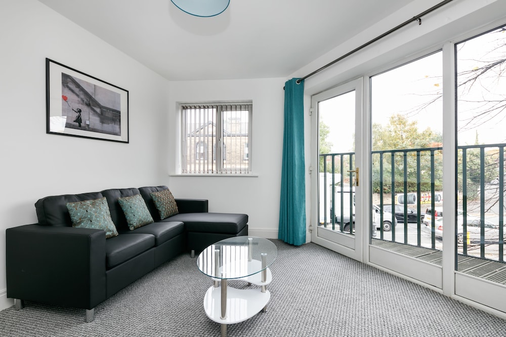 Bluestone Apartments Richmond — 4-Star Luxury Hotel in Manchester, United Kingdom