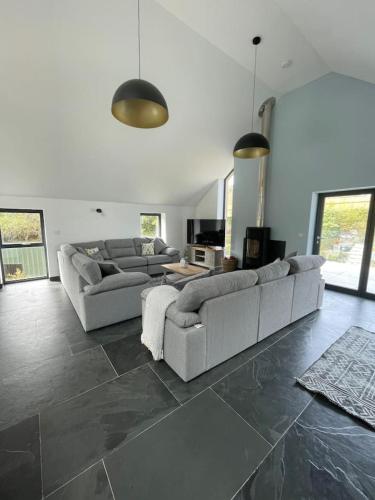 Gulland 4 Bed Sleeps 8 with Hot tub in Bodmin, United Kingdom