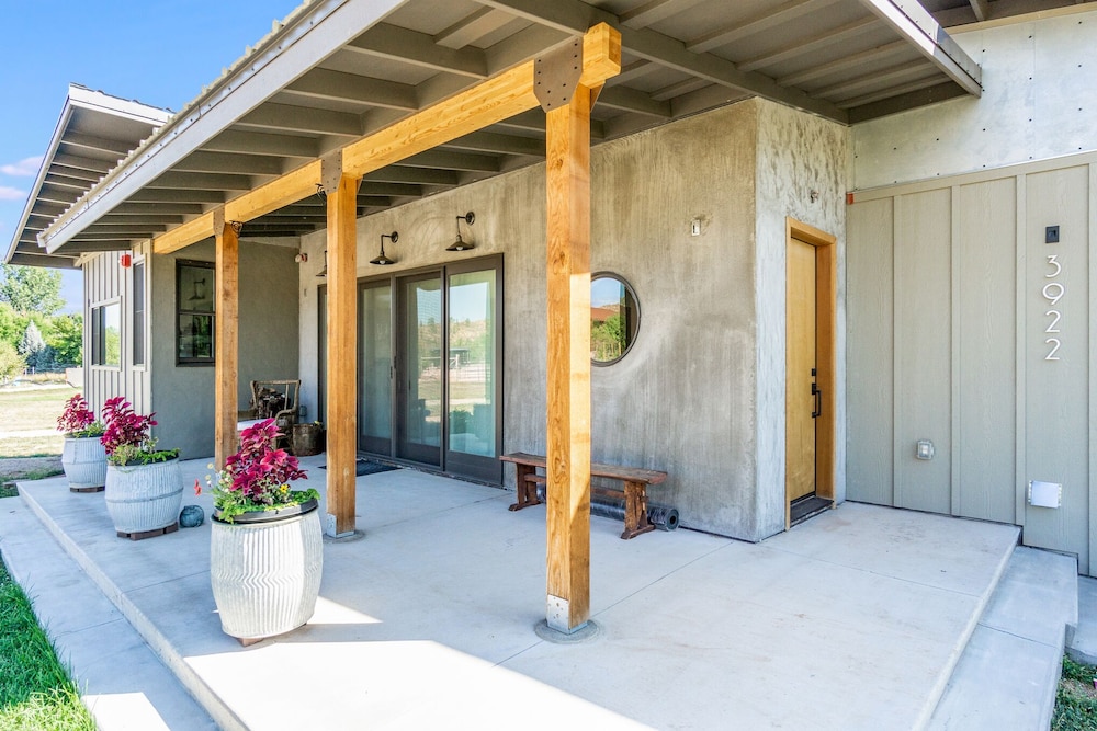 Spectacular Home in Peaceful Area Vineyard Views — 4-Star Luxury Hotel in Fort Collins, United States