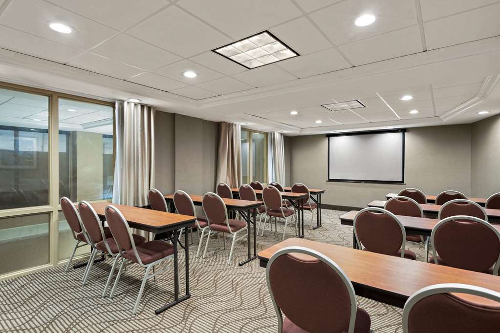 Comfort Suites Hummelstown Hershey - photo 23