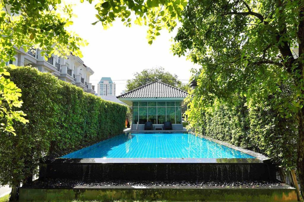 Sukhumvit 16 Townhouses InHome Luxury Residences