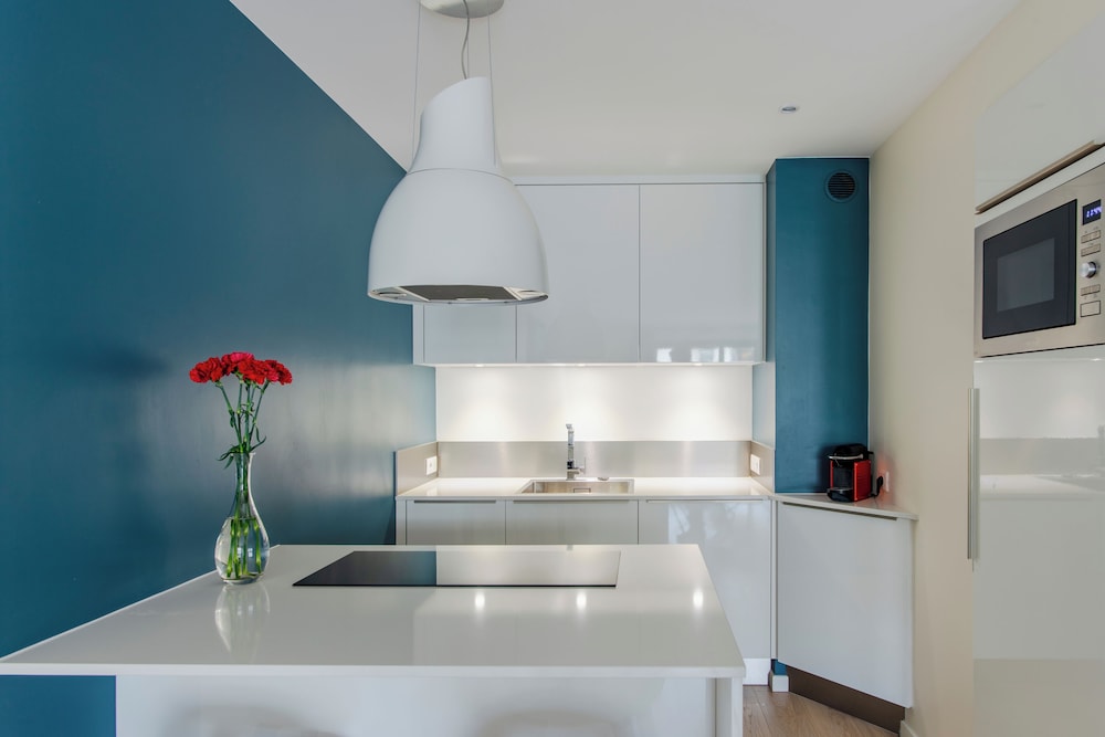 Casteja Modern Residence — 4-Star Luxury Hotel in Boulogne-Billancourt, France