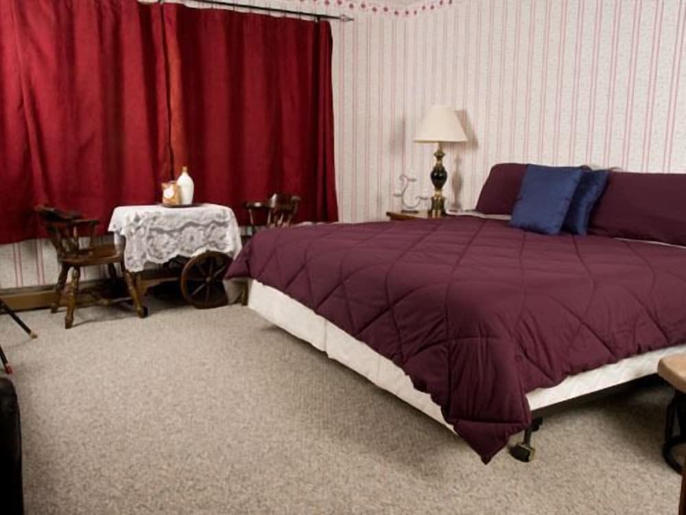 Valhalla Hillside Inn - photo 14