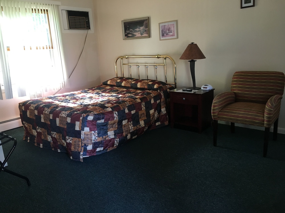 Hilltop Motel - photo 5