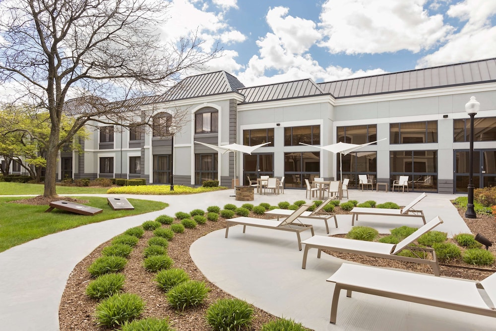 DoubleTree by Hilton Detroit Novi - photo 32