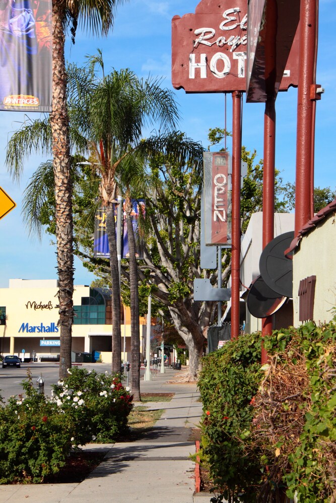 El Royale Hotel Near Universal Studios Hollywood - photo 51