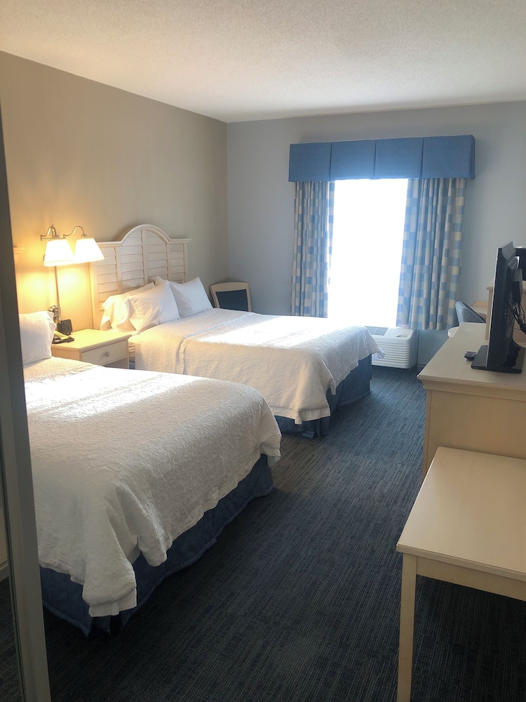 Hampton Inn & Suites Cape Cod West Yarmouth - photo 26