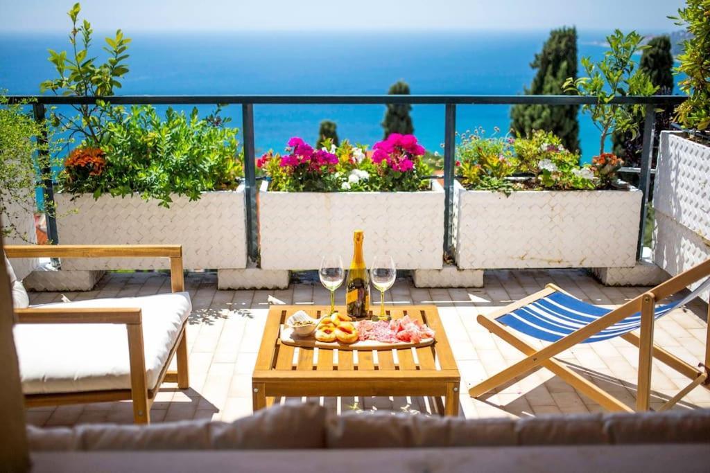 Il Grande Blu Vista Panoramica sul Golfo — 4-Star Luxury Hotel in Ospedaletti, Italy